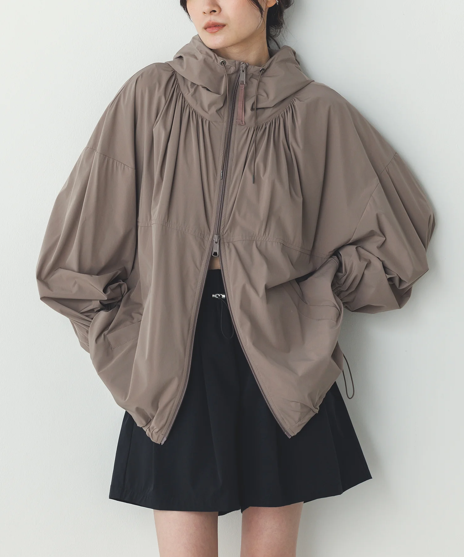 【接触冷感】フード付 ギャザーブルゾン