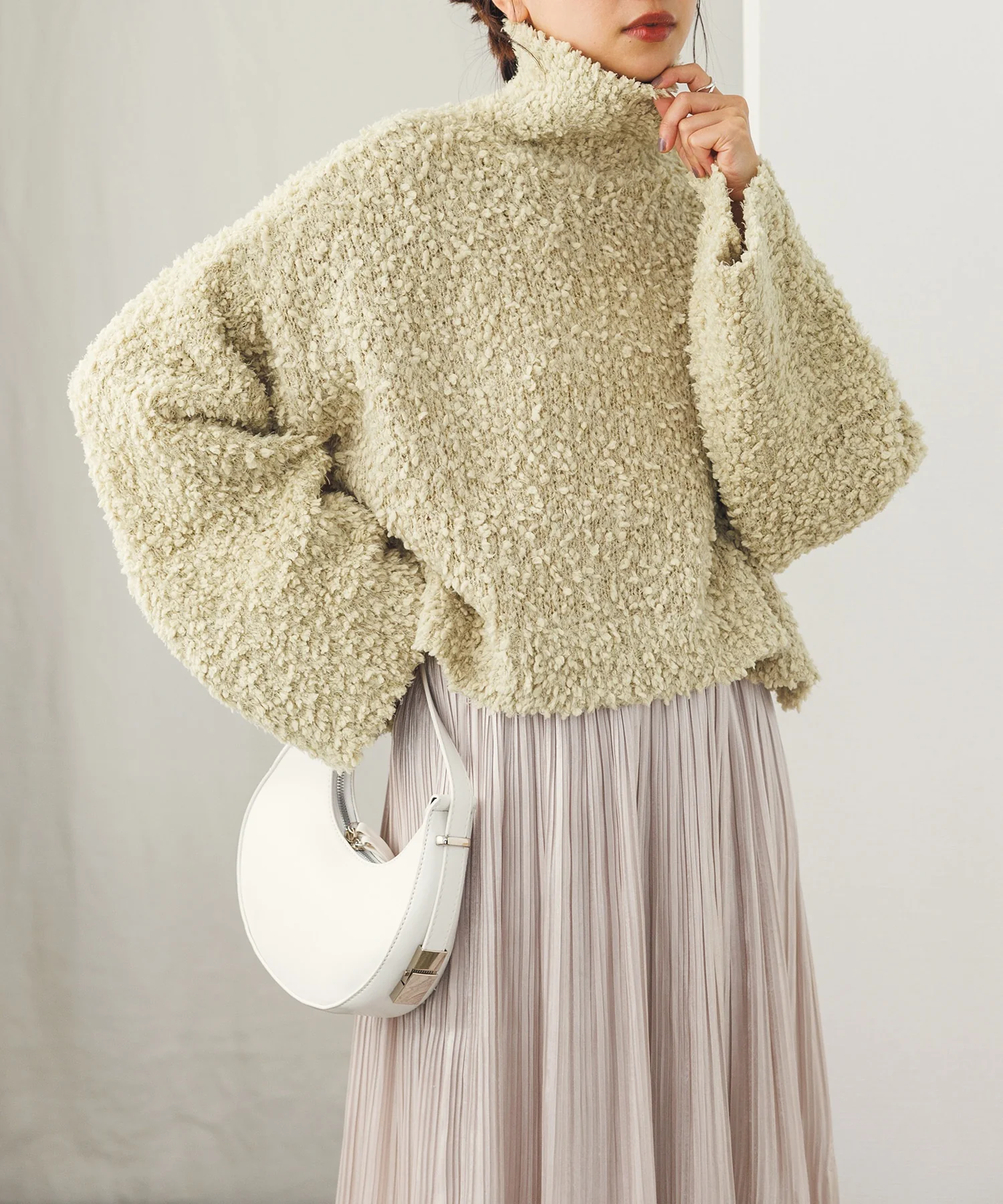 ブークレハイネックショートニット