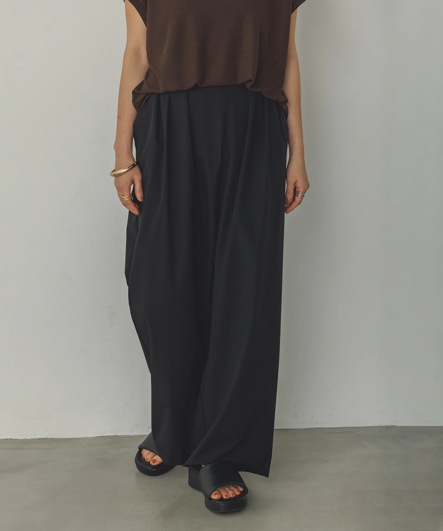 【接触冷感】ワイドストレートパンツ