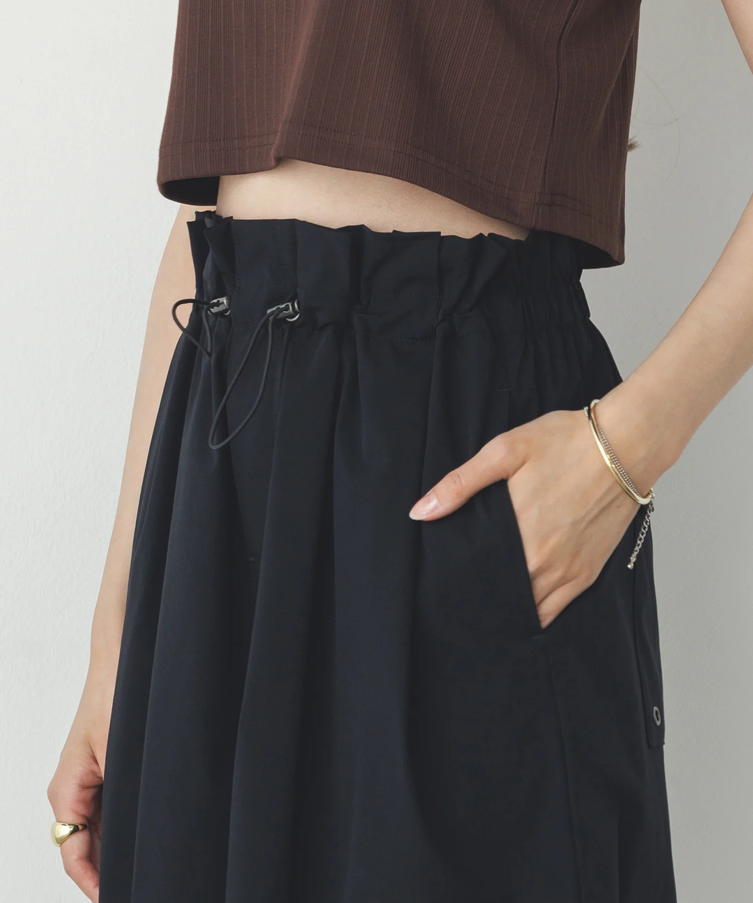 【接触冷感】フリルギャザー ショートパンツ