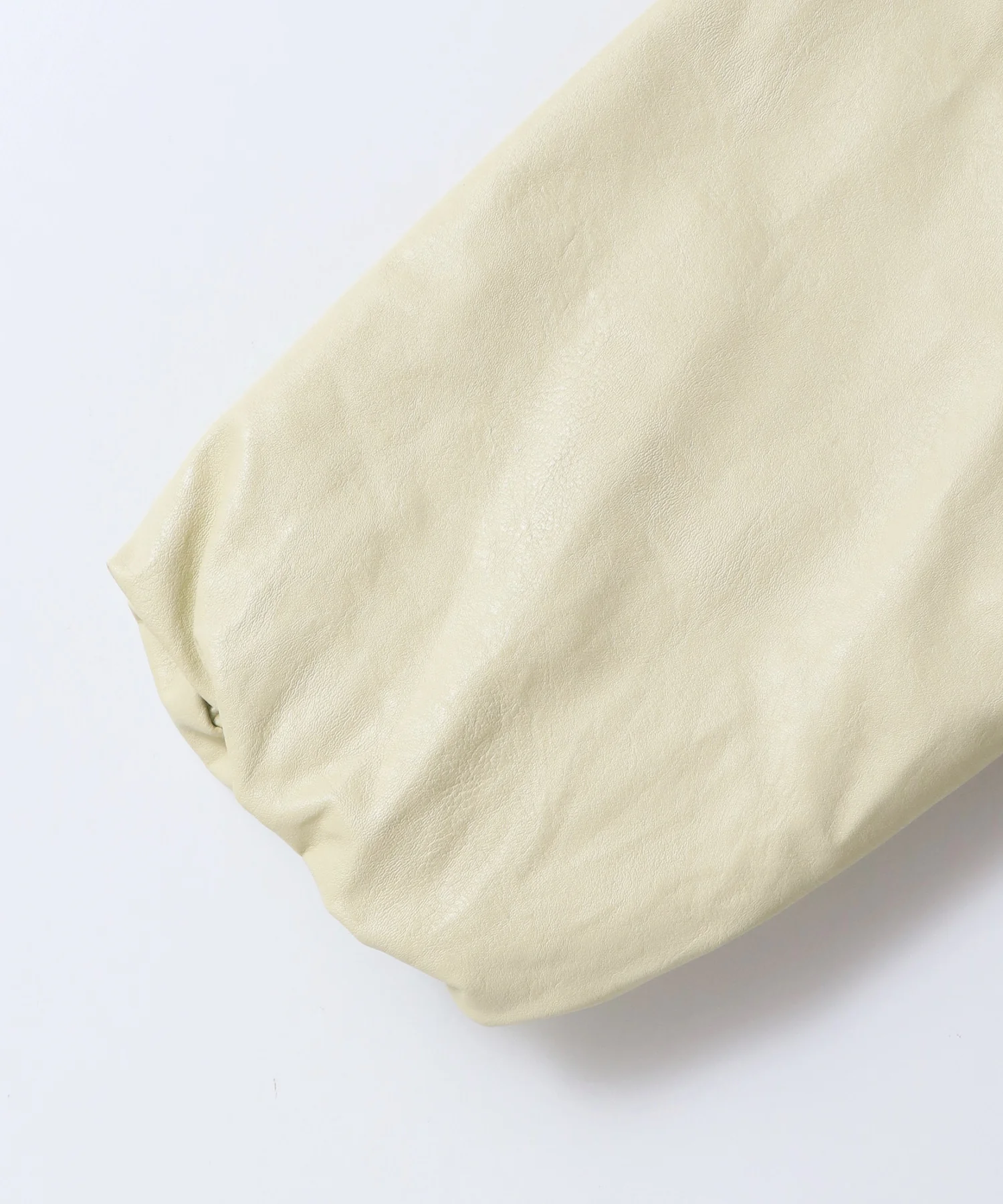 フェイクレザー バルーンブルゾン