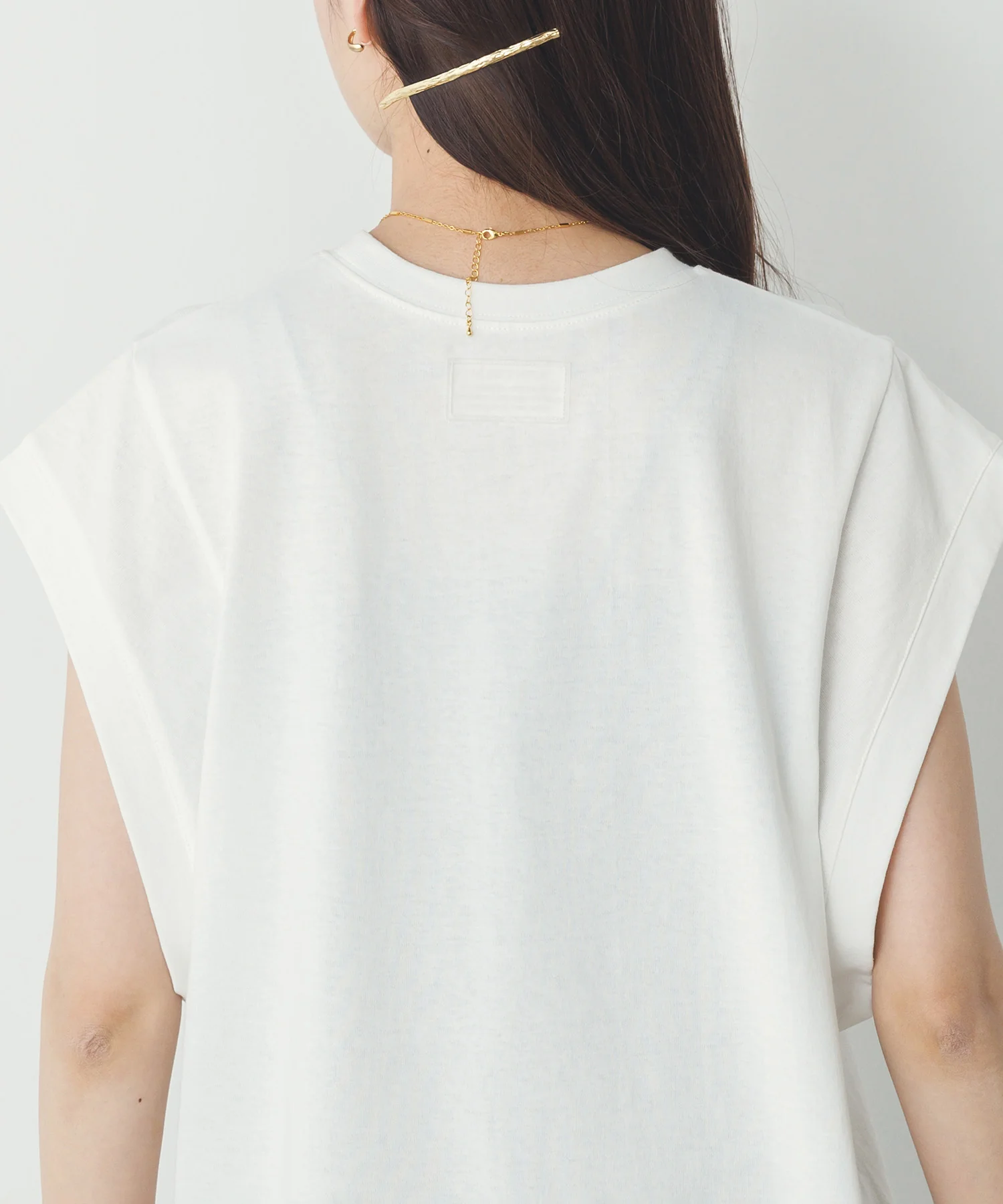 ノースリーブ プリントTシャツ