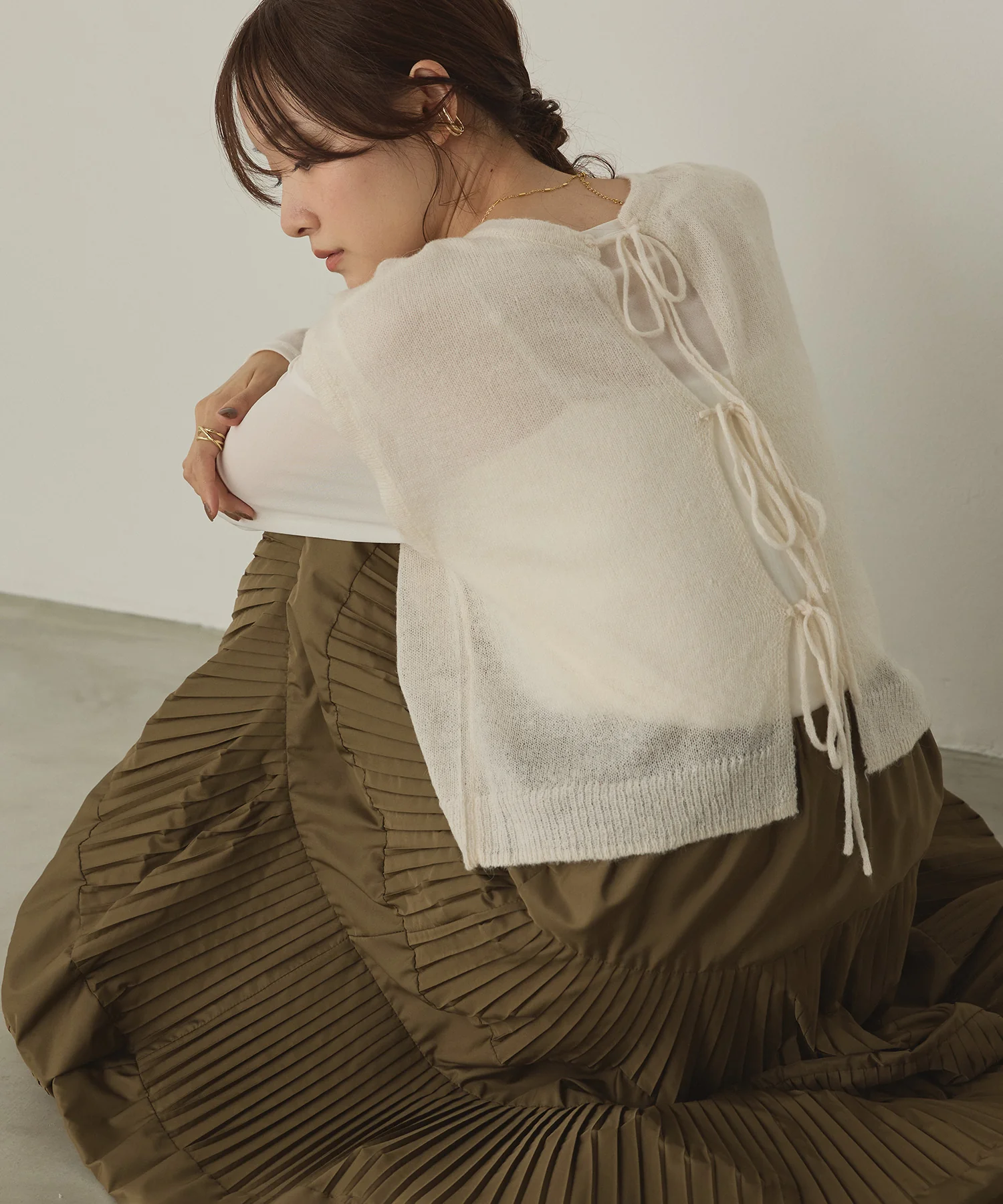 前後2WAY バックリボンシアーニット