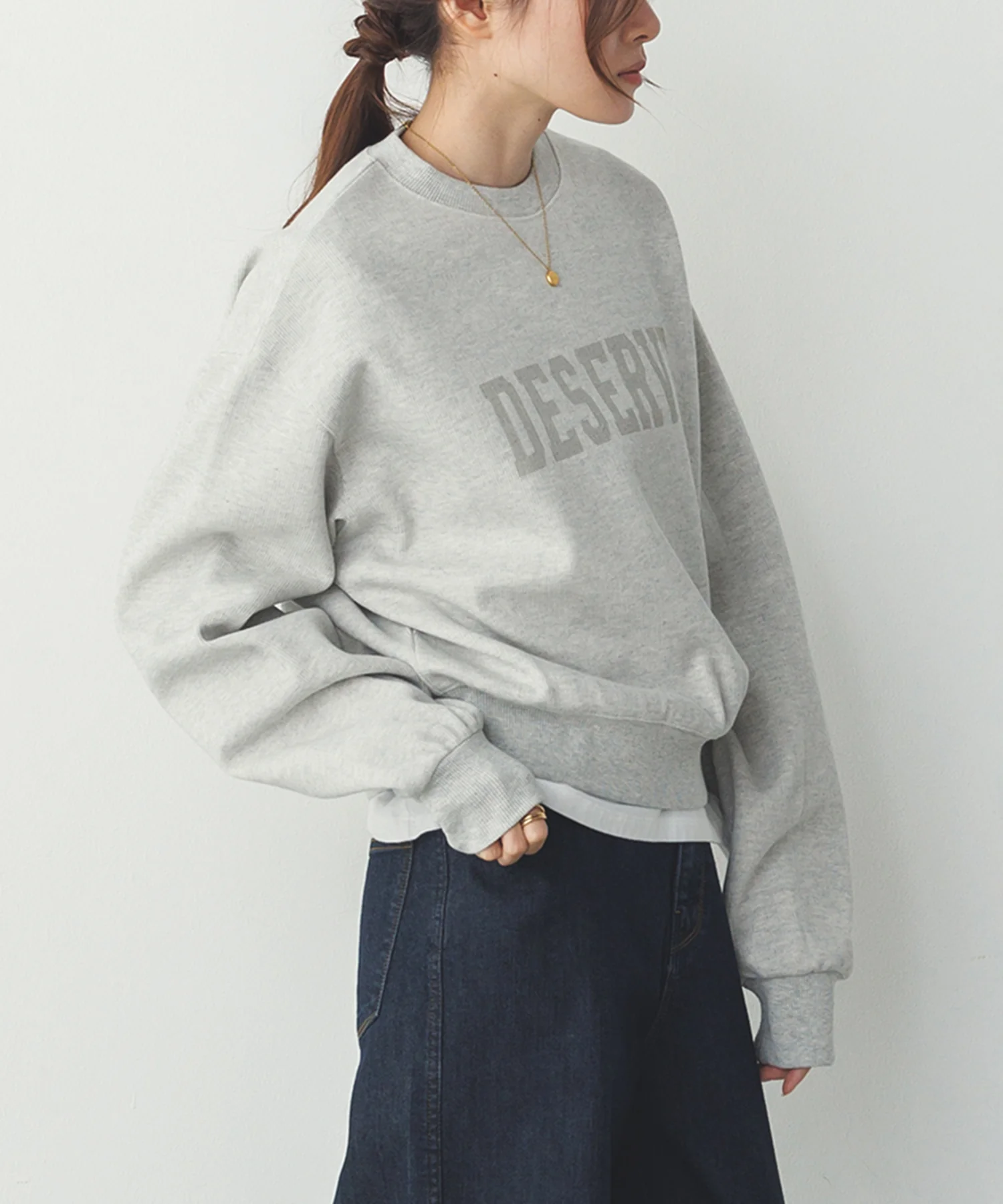 スリーブタック ロゴプリントスウェット