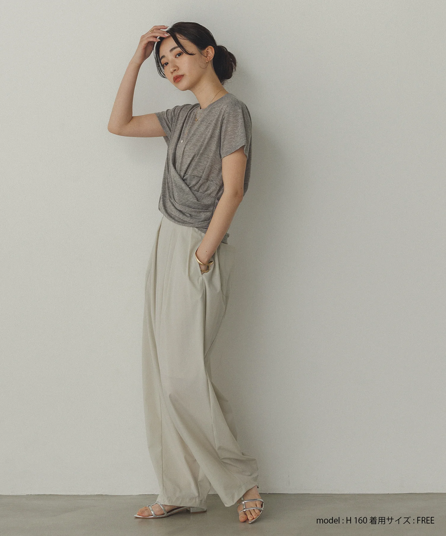 ドレープ デザイントップス