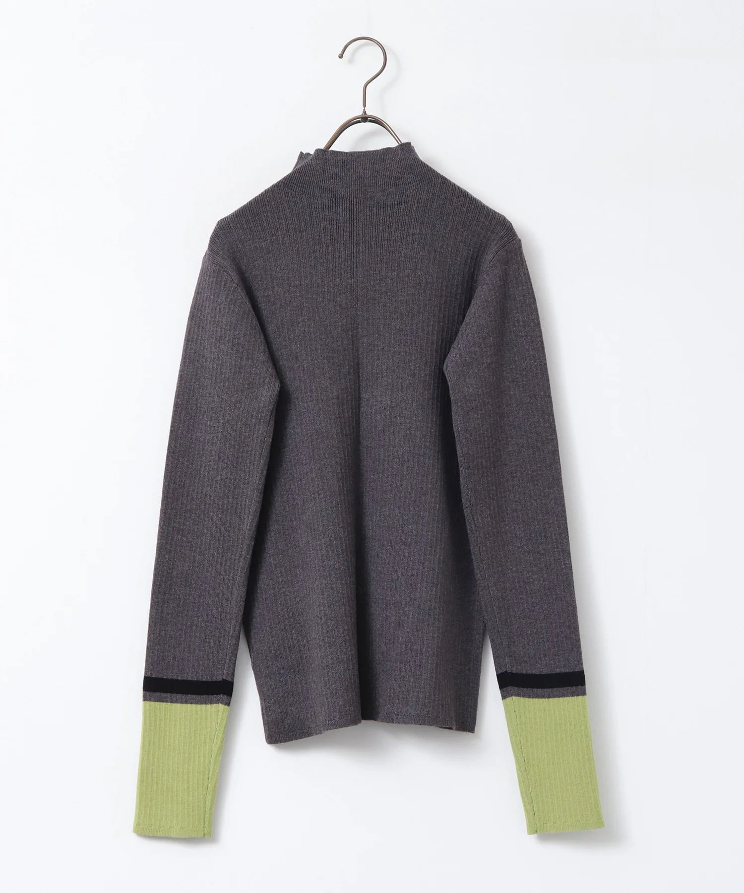 【静電気防止】やわもちヤーン 袖配色 ハイネックリブニット