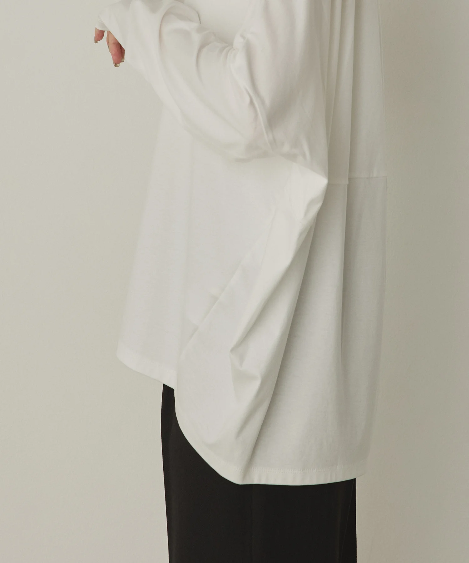 コクーンシルエット ロンT