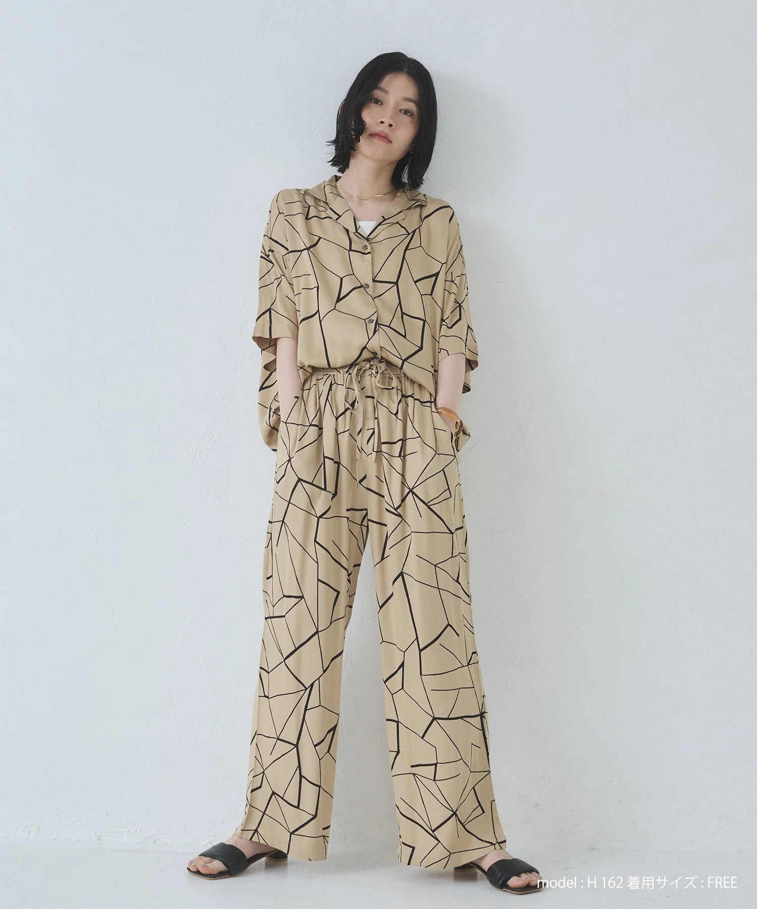 ビスコースサテン プリント開襟シャツ