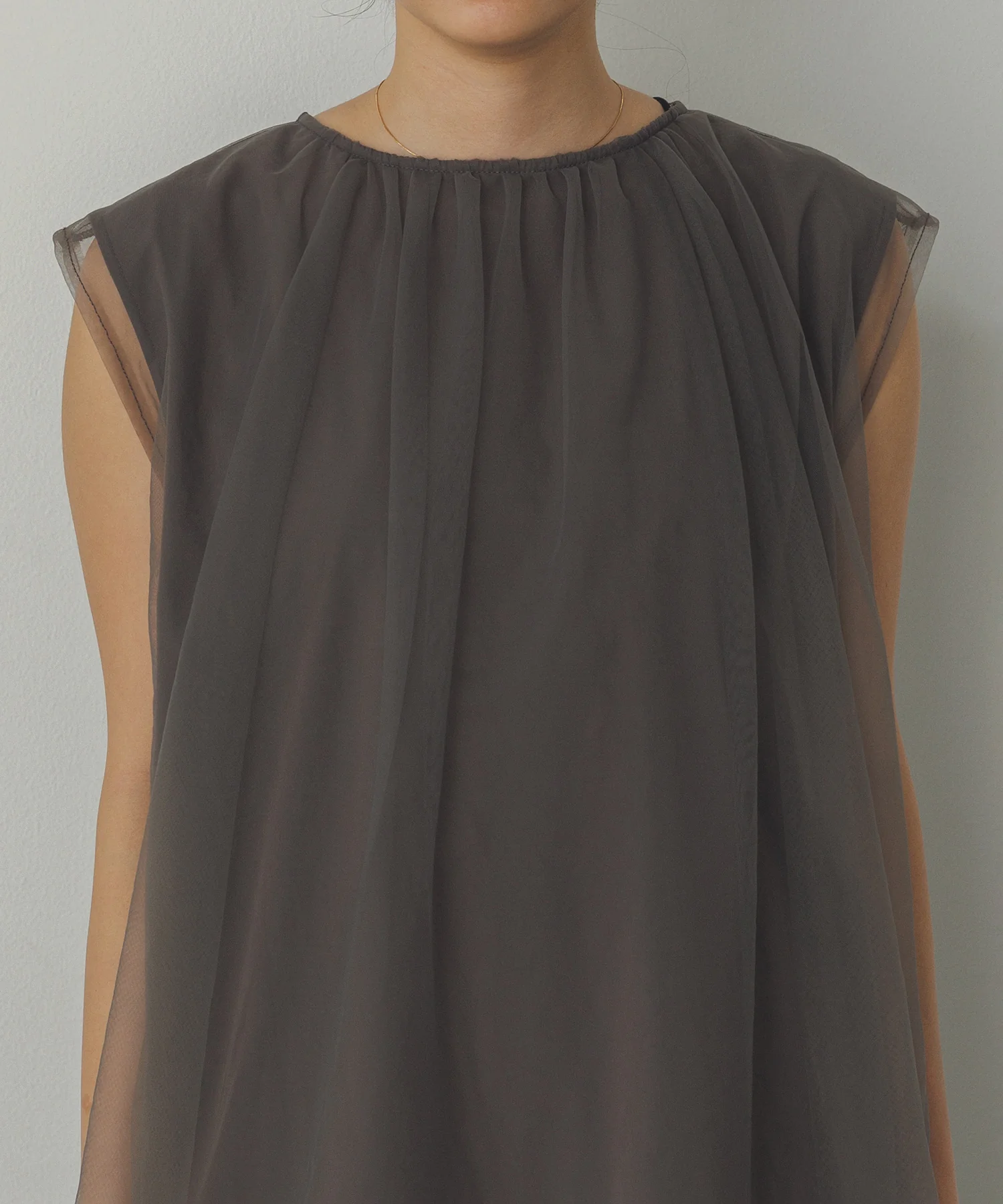 【接触冷感】チュールレイヤードトップス