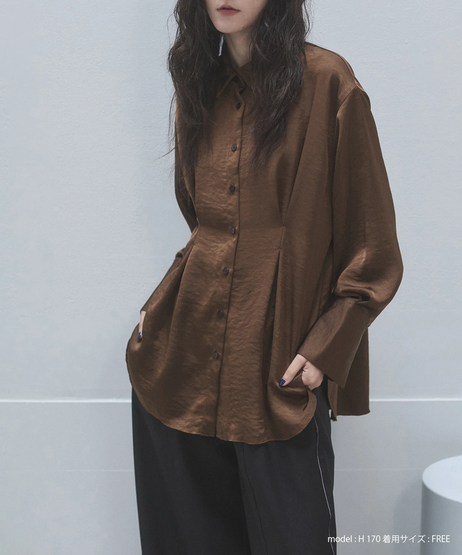 マットサテン タックシャツ