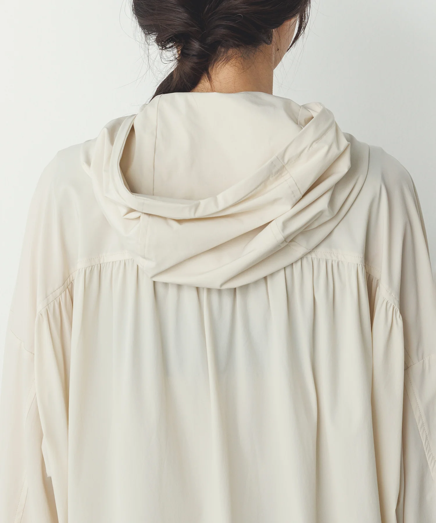 【接触冷感】フード付 ギャザーブルゾン