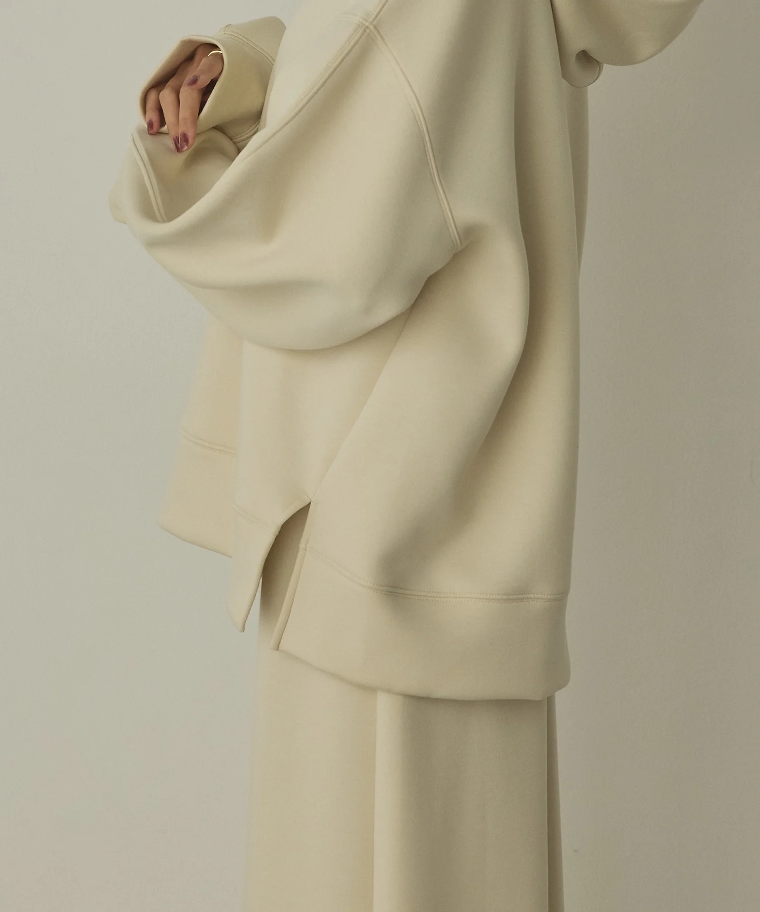 コクーンスリーブ ダンボールパーカー