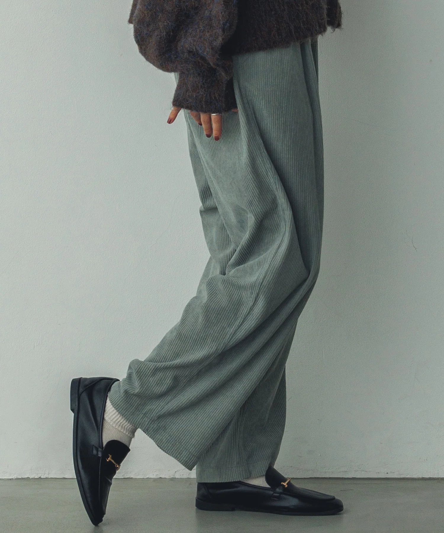 コーデュロイ コクーンパンツ