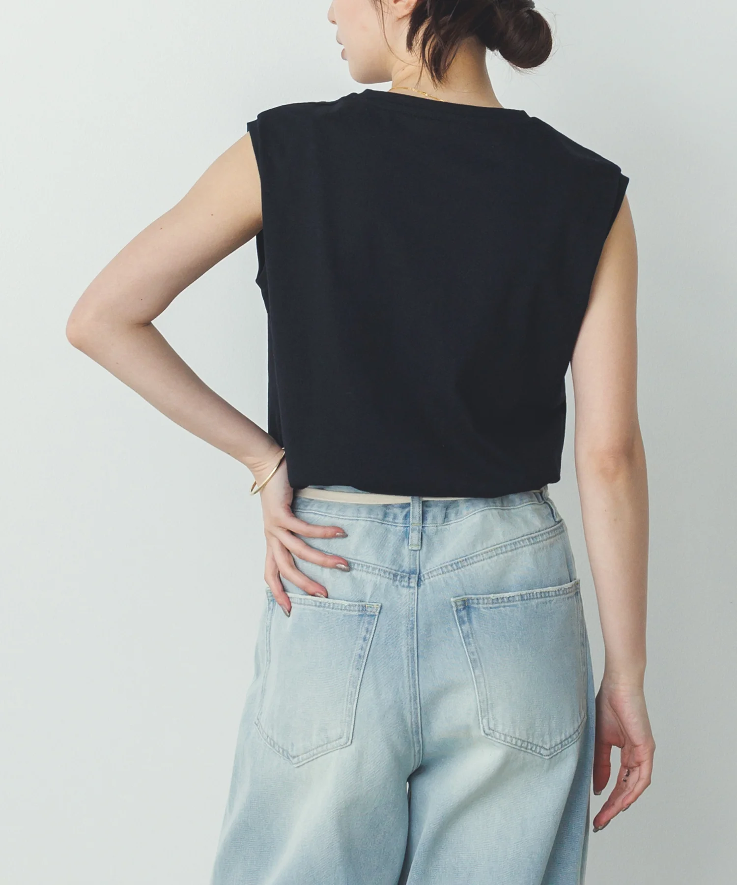 【新色追加】ベーシックノースリーブトップス