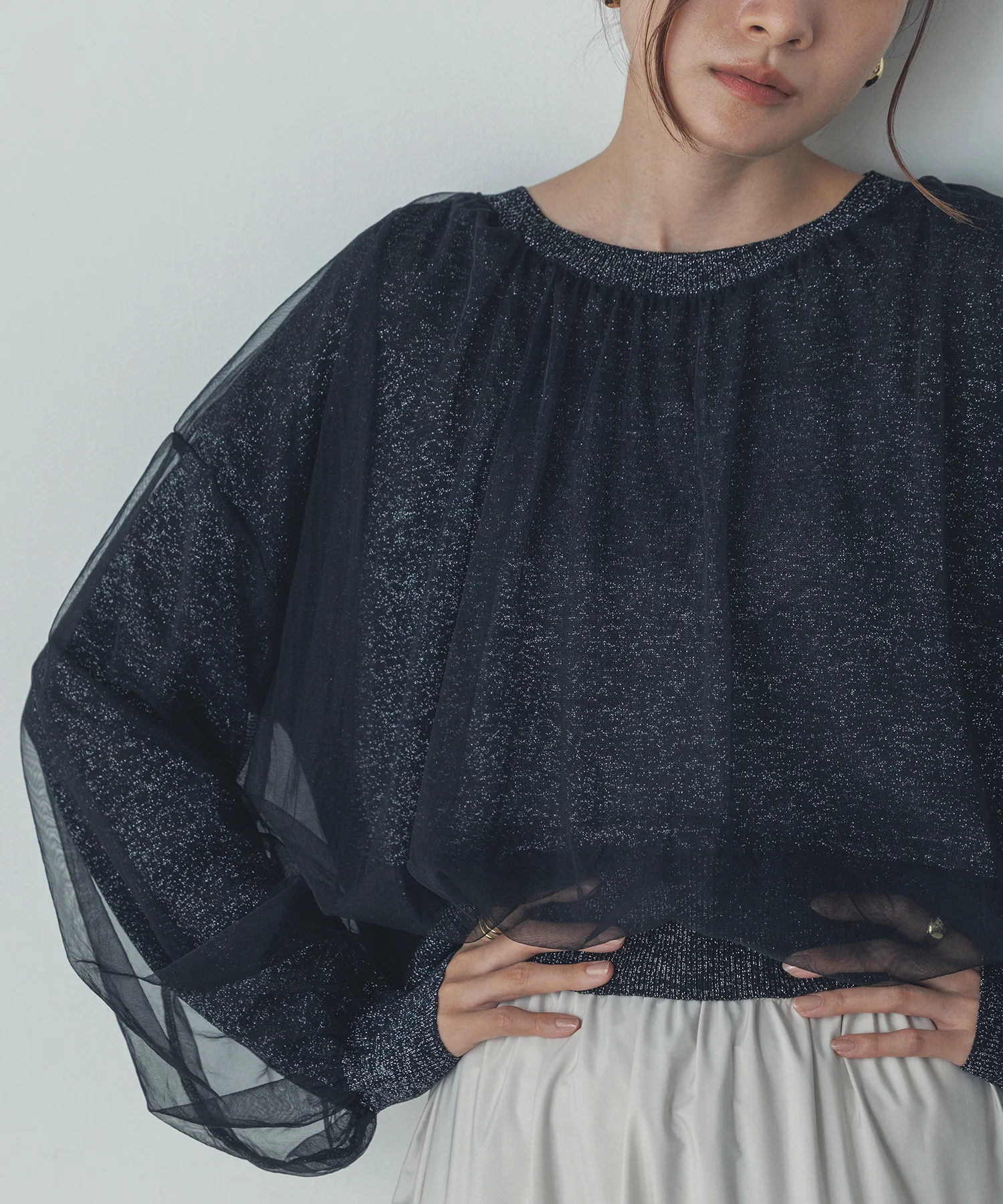 ラメニット チュールレイヤードトップス