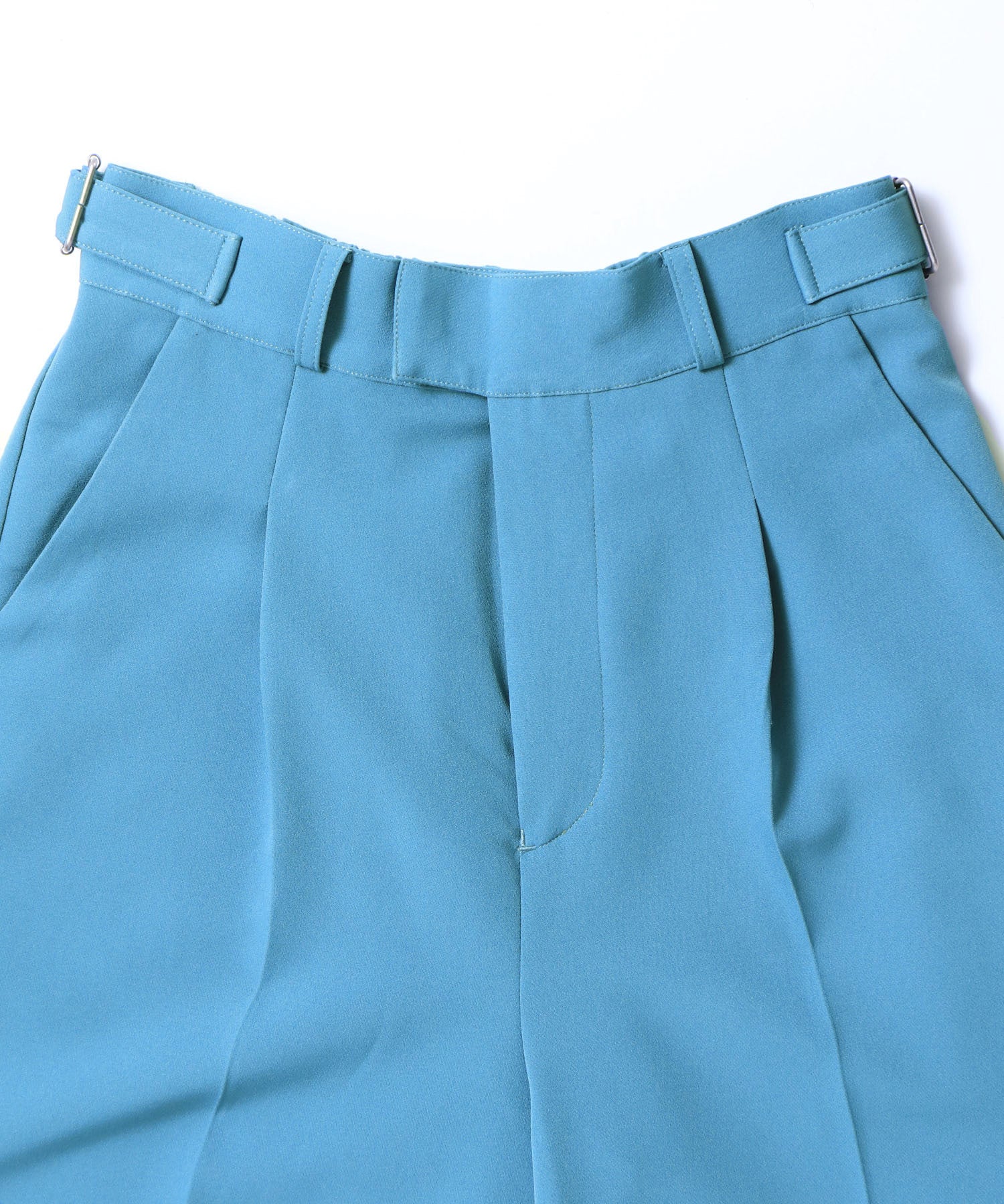 ひざ下丈バミューダパンツ | オールシーズン ストレッチ ウエストゴム ショートパンツ センタープレス