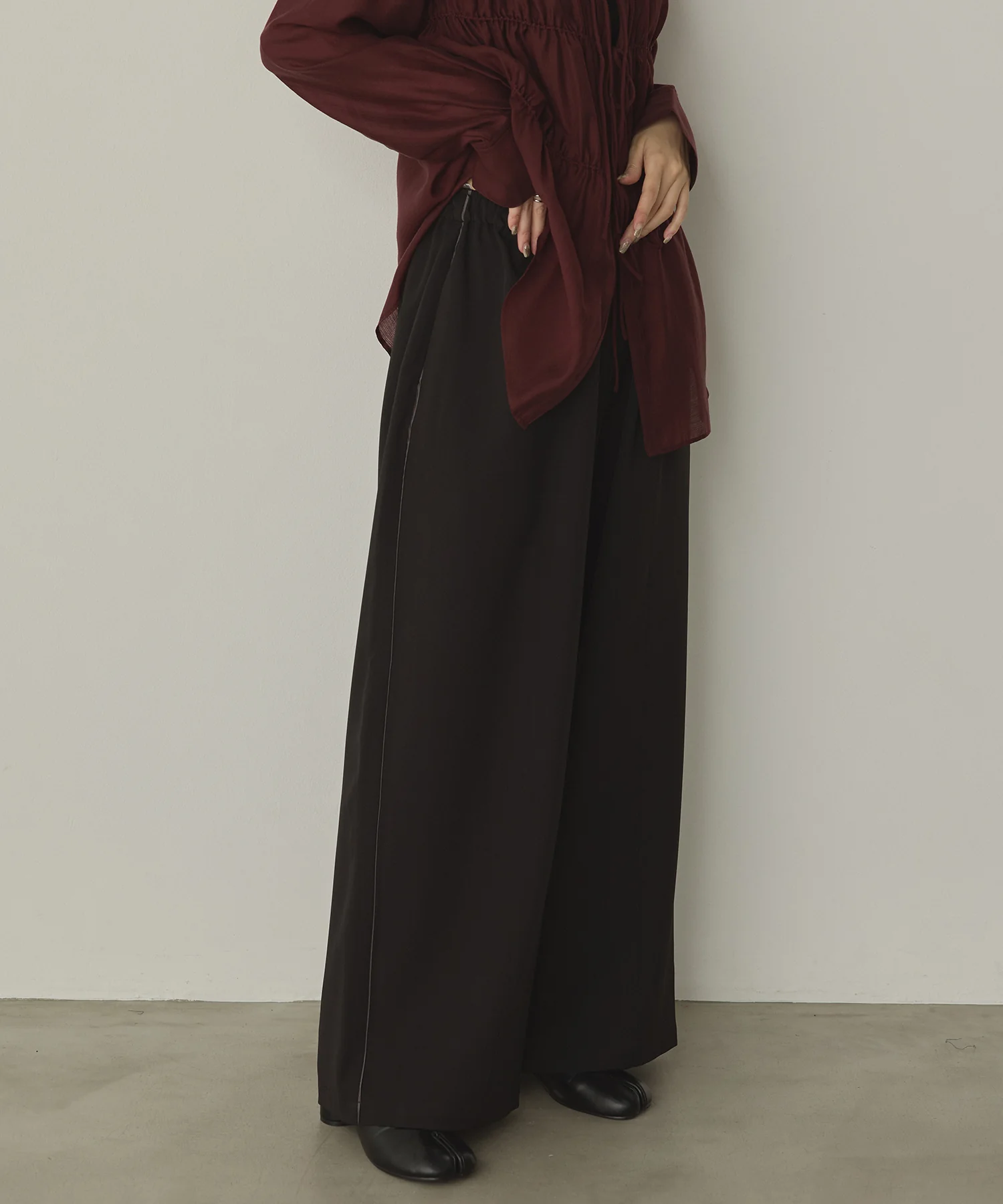 サイドライン ワイドストレートパンツ