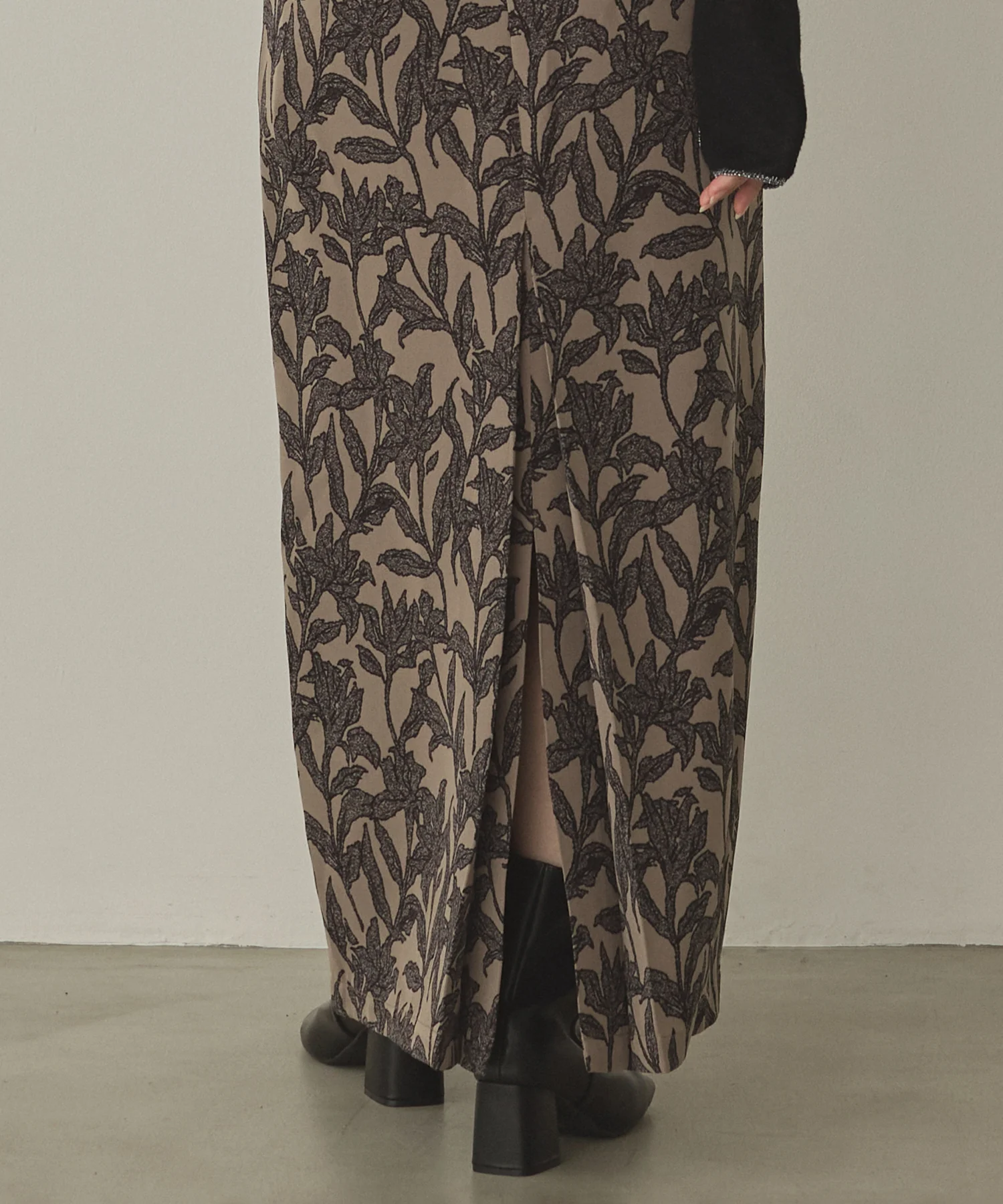 花柄プリント ナロースカート