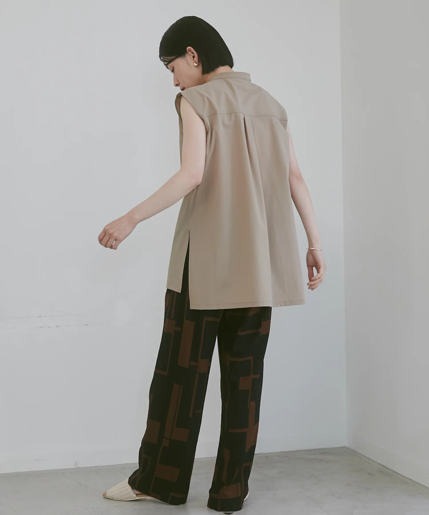 接触冷感ノースリーブブラウス