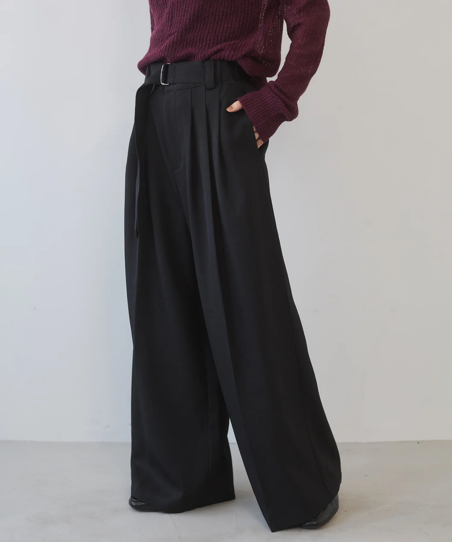 ツイルストライプ タックワイドパンツ