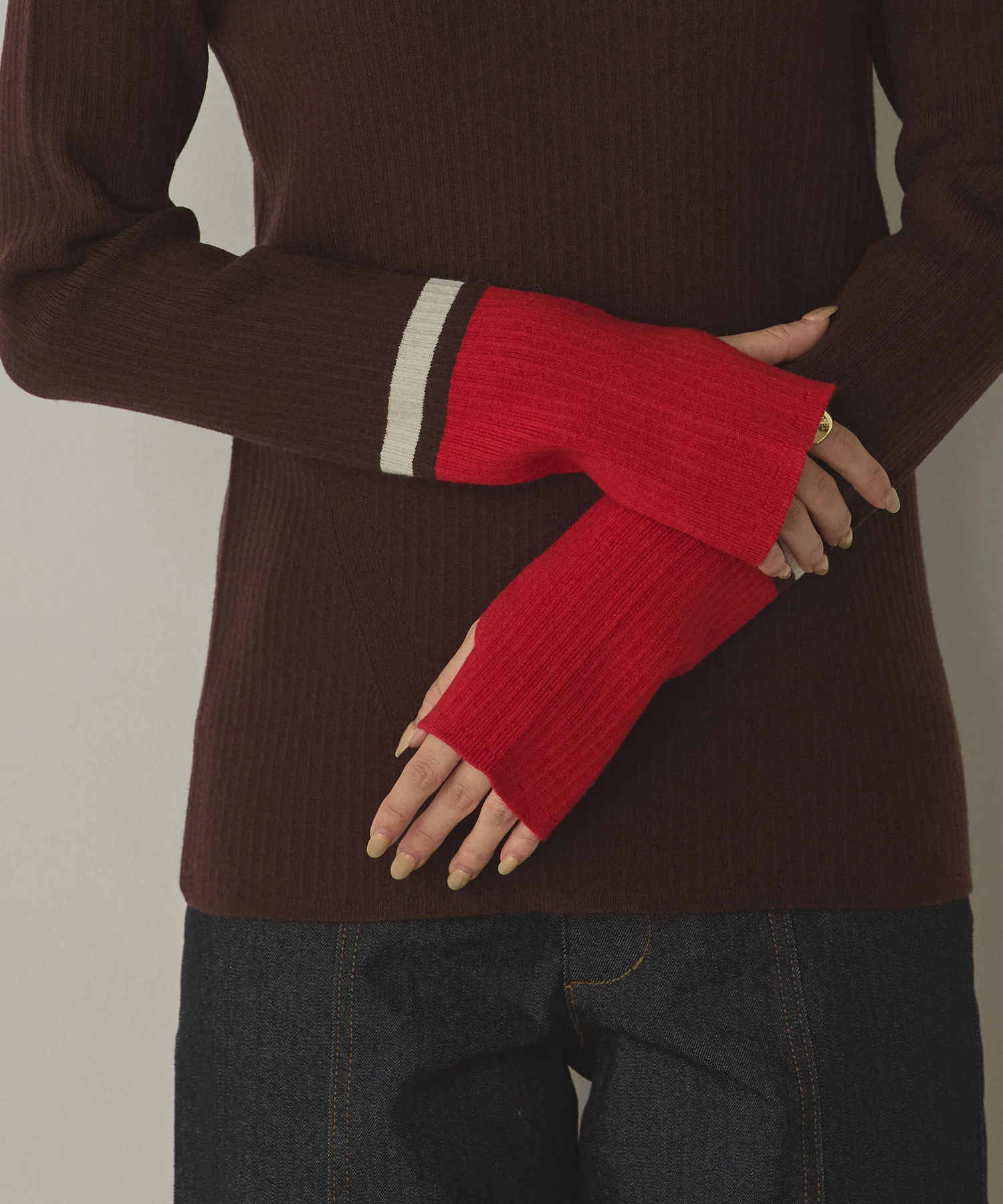 【静電気防止】やわもちヤーン 袖配色 ハイネックリブニット