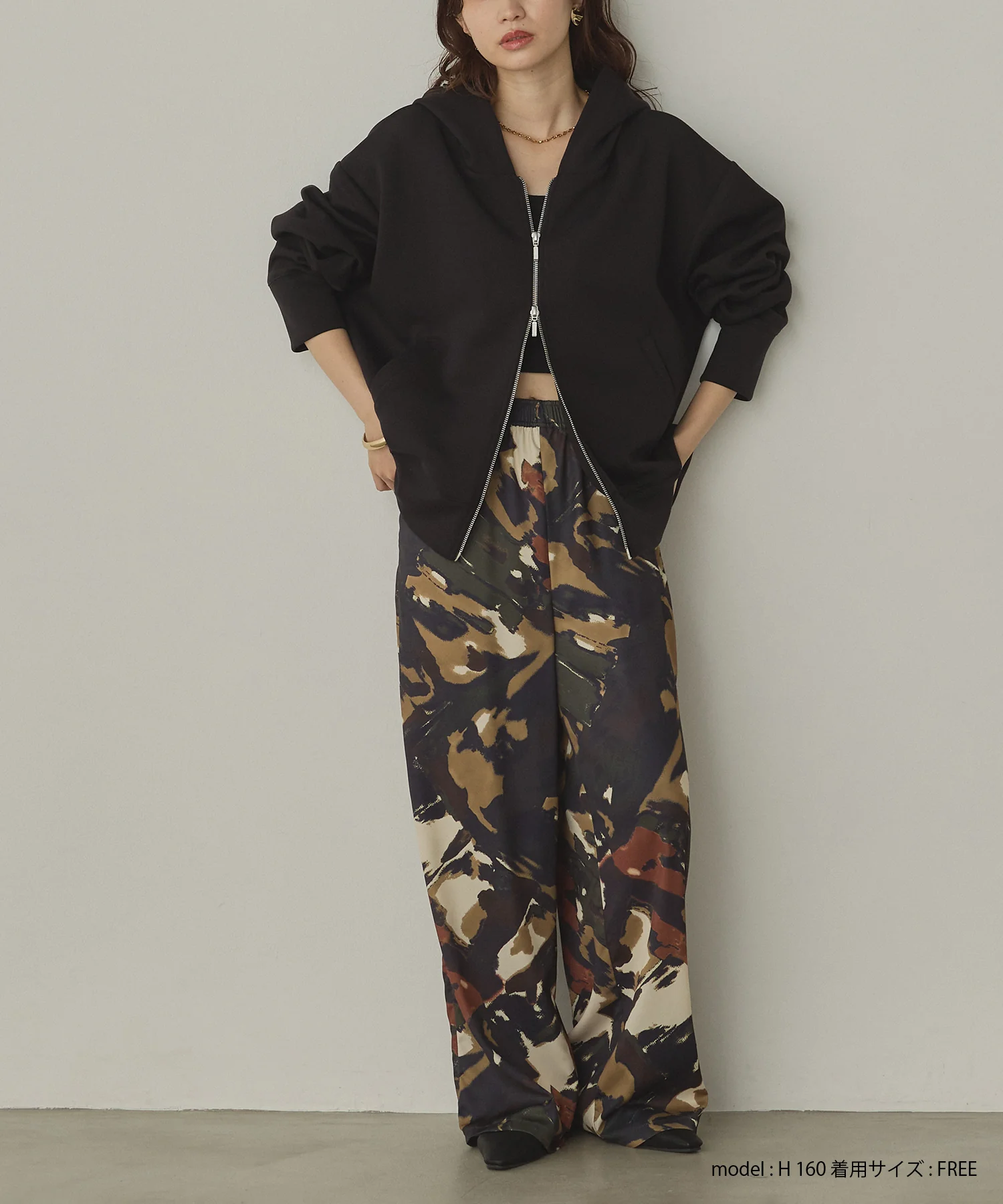 ジョーゼット柄 ストレートパンツ