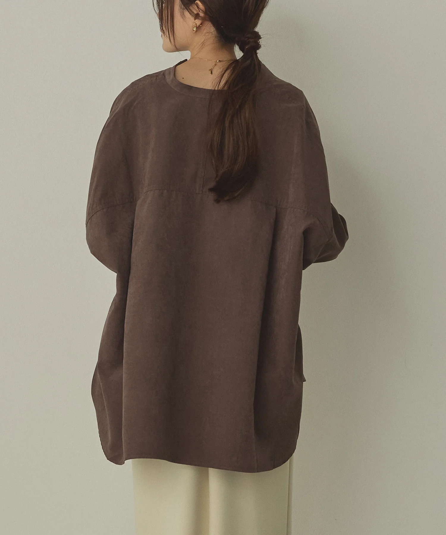 【WEB限定/別注】スウェードライク バンドカラーオーバーサイズシャツ