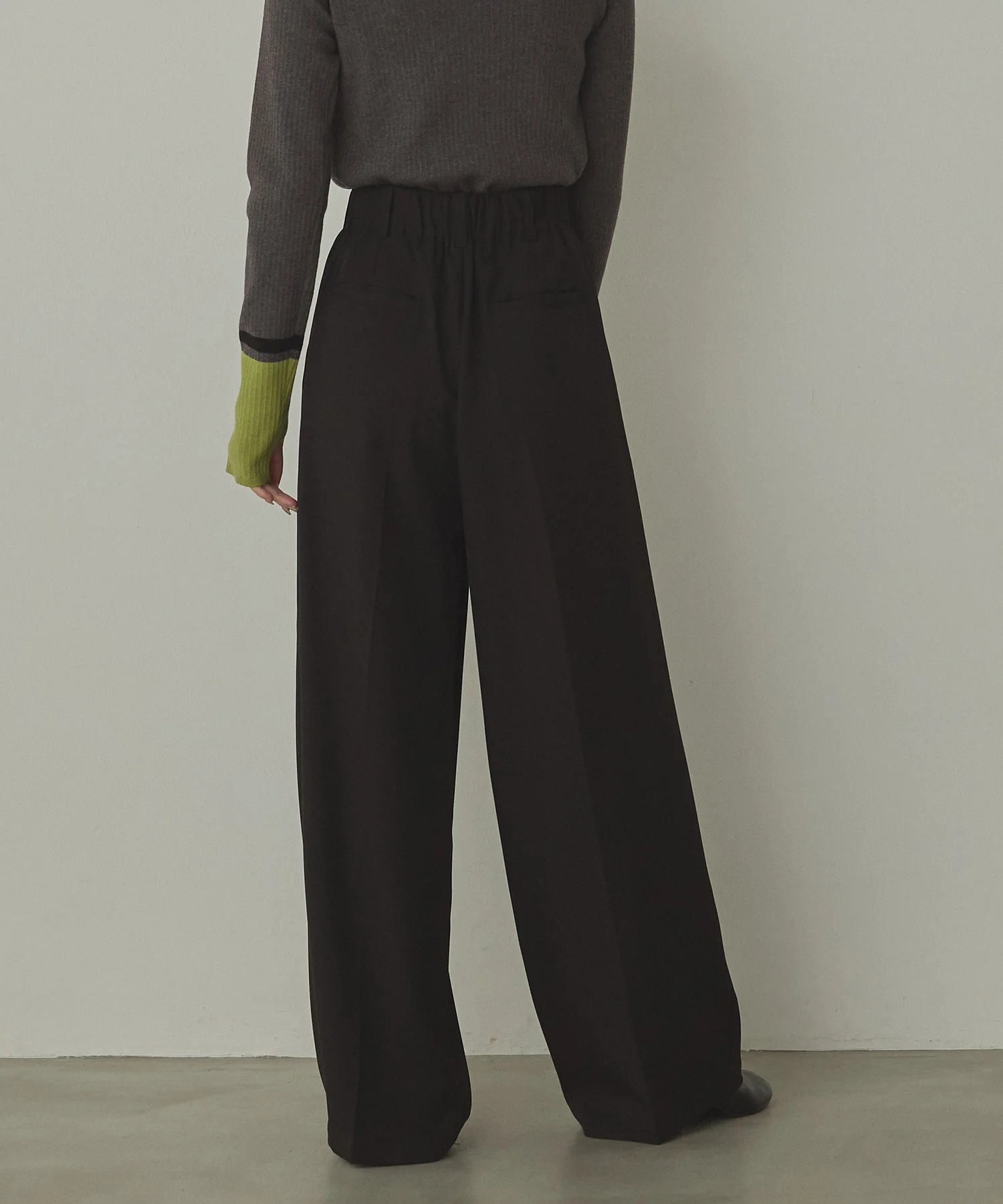 ポリツイル タックパンツ