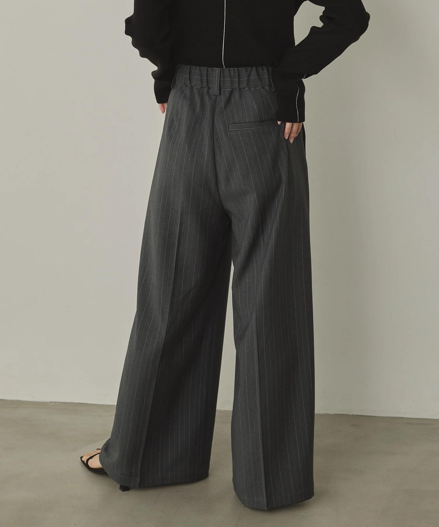 ツイルストライプ タックワイドパンツ