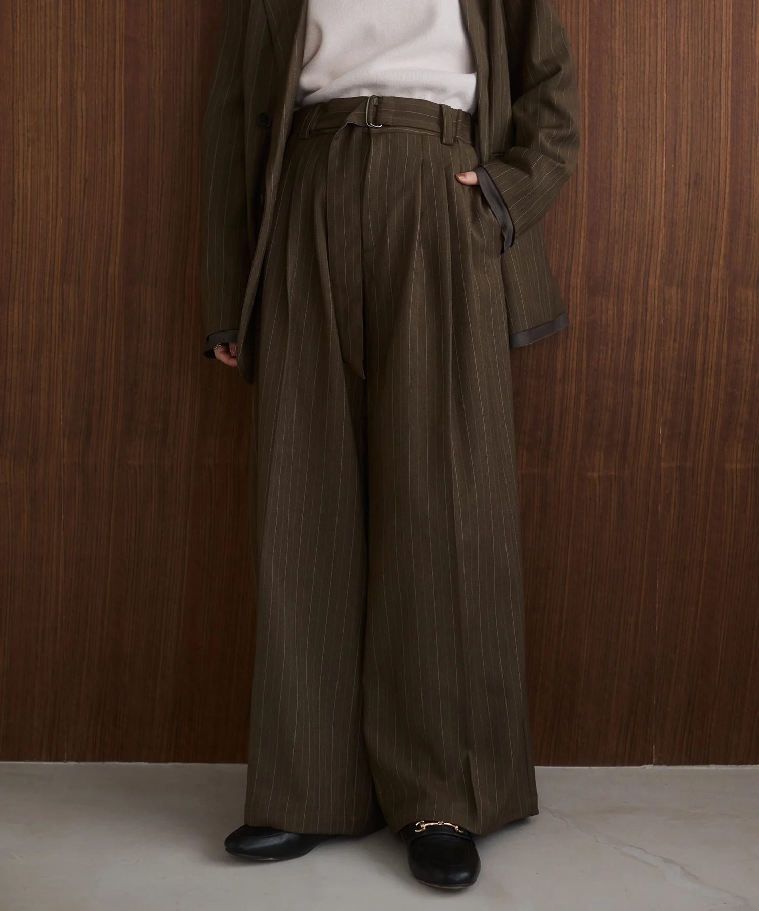 ツイルストライプ タックワイドパンツ