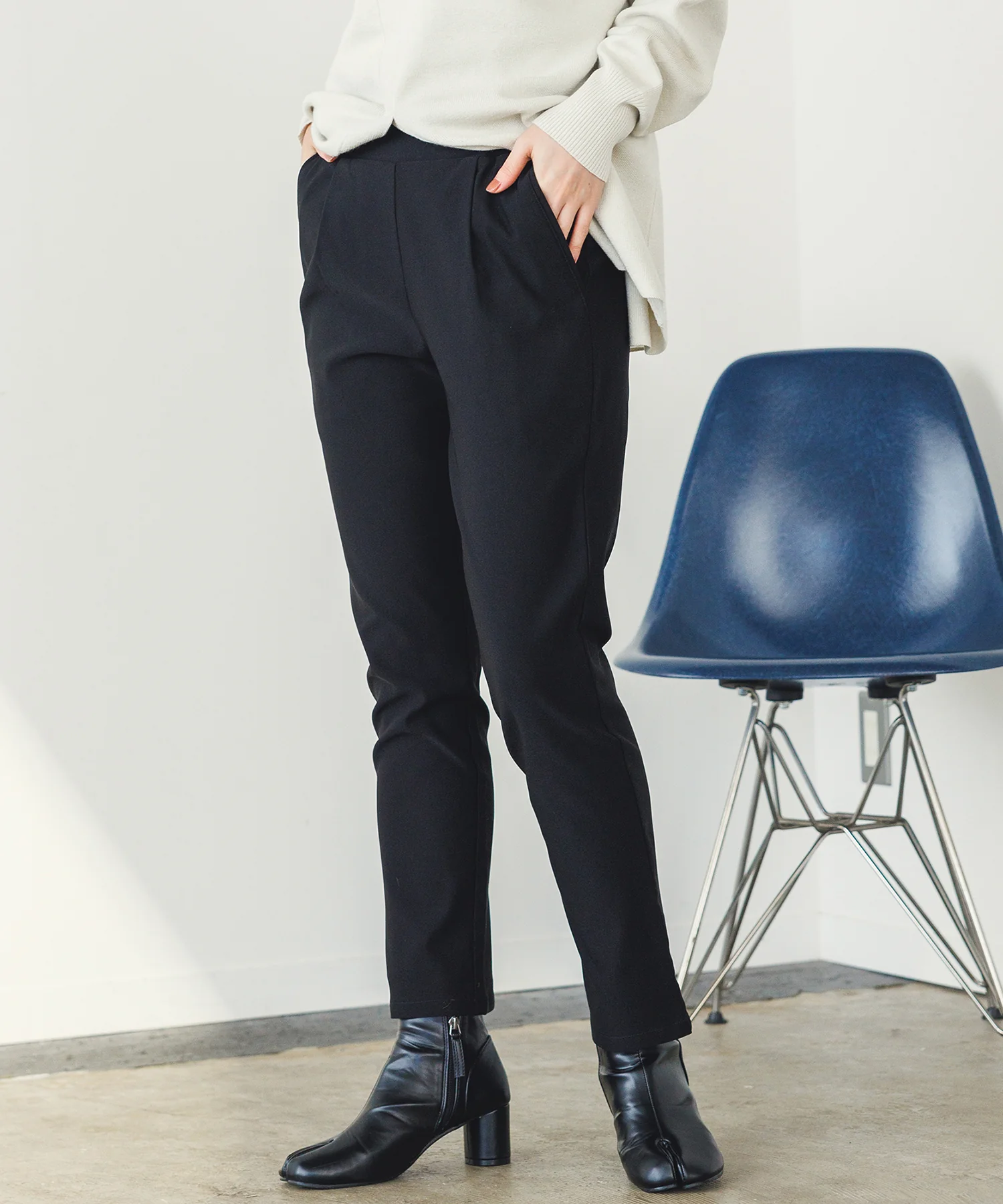 【ストレッチ】裏起毛バリラクテーパードパンツ S Mサイズ