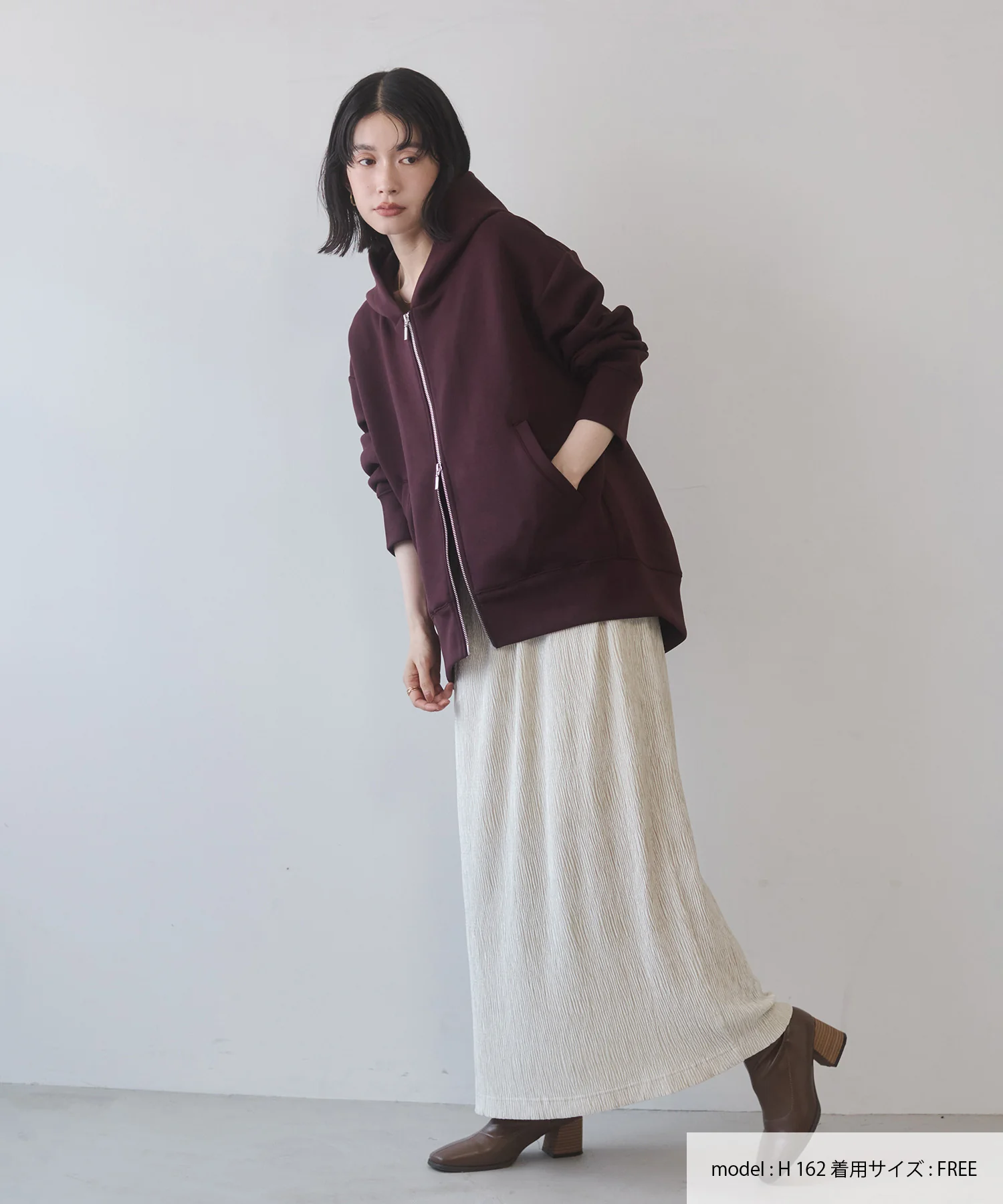 ベロアプリーツタイトスカート