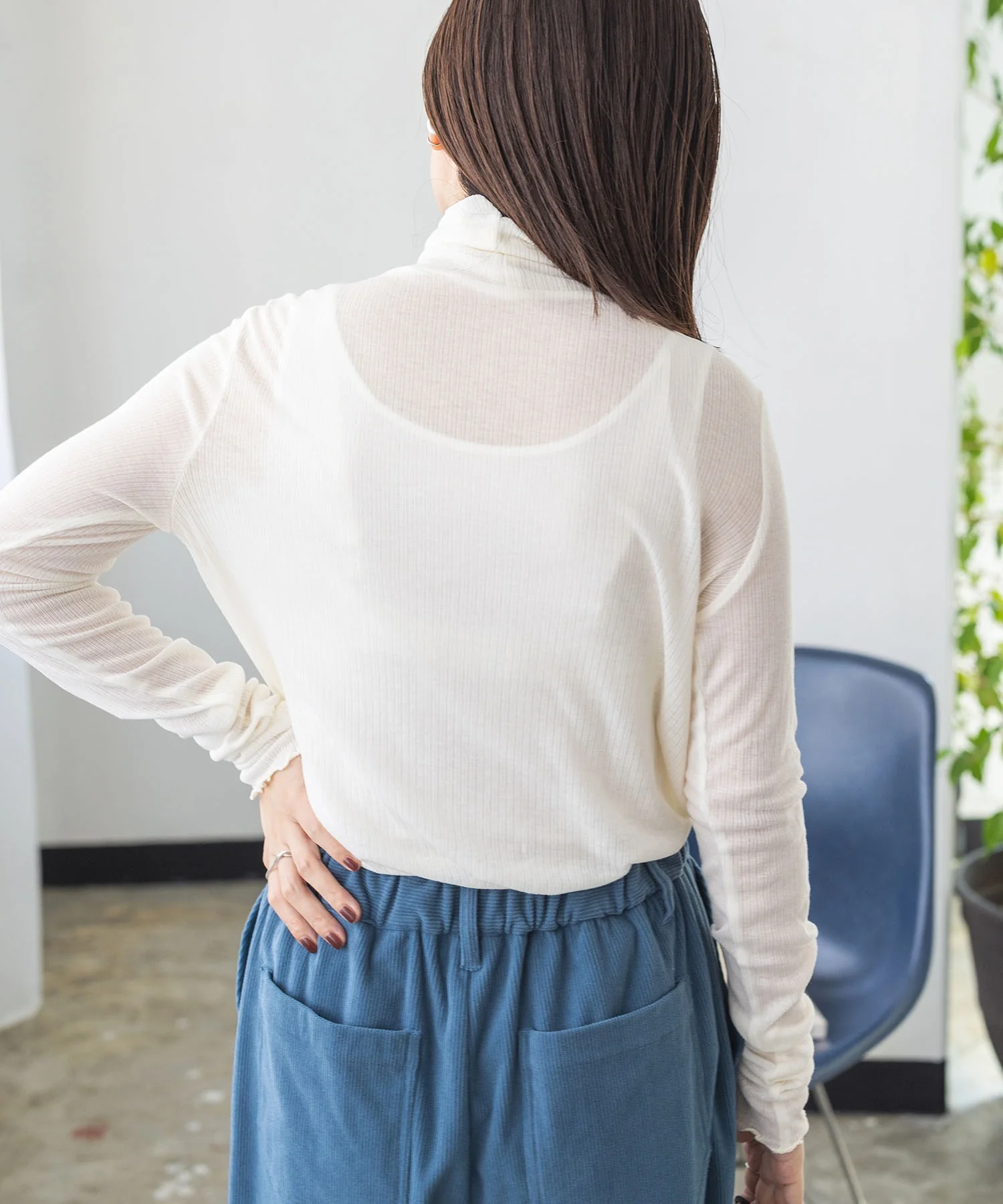 タートルネックシアートップス