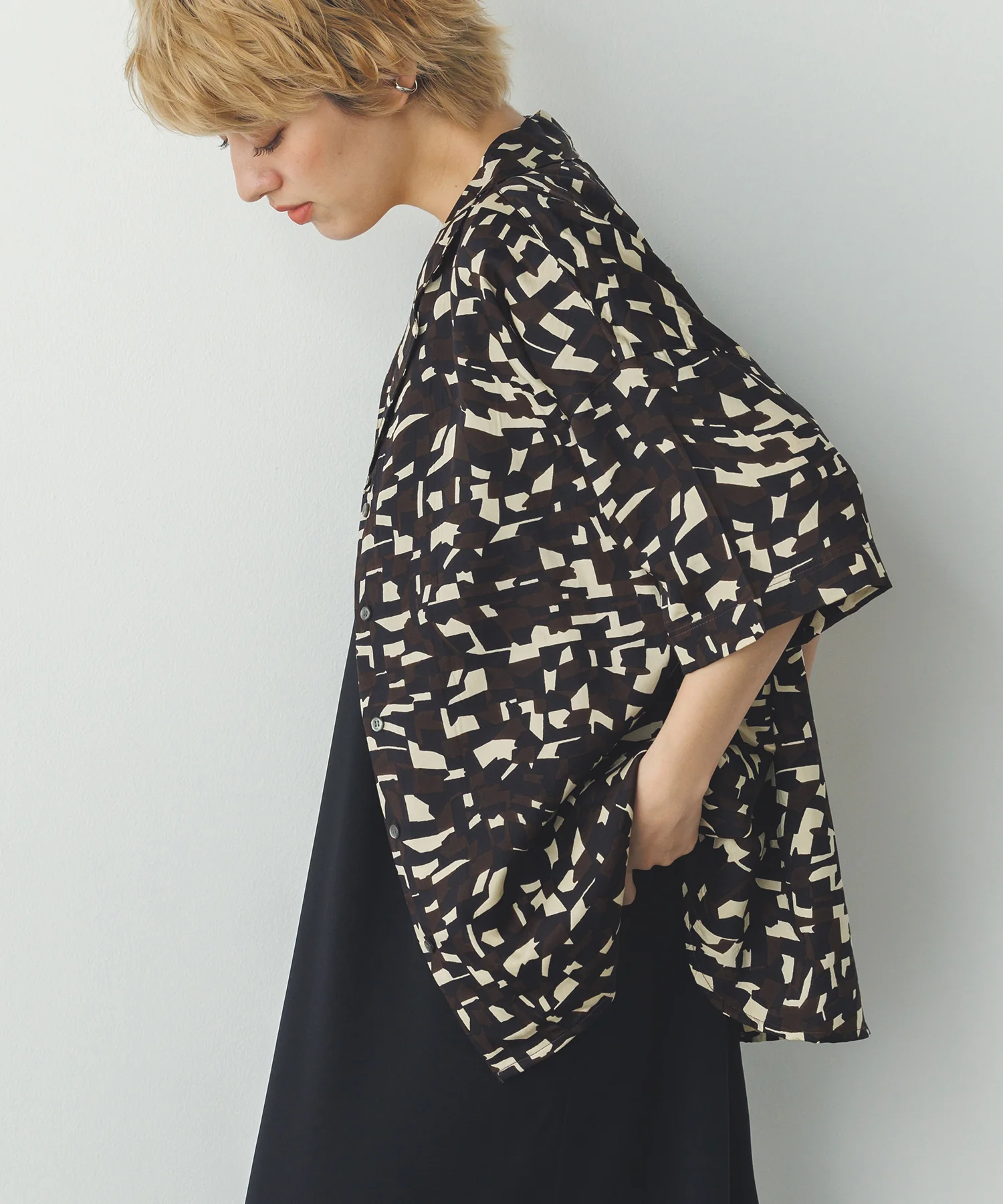 ジオメトリックプリント 半袖シャツ