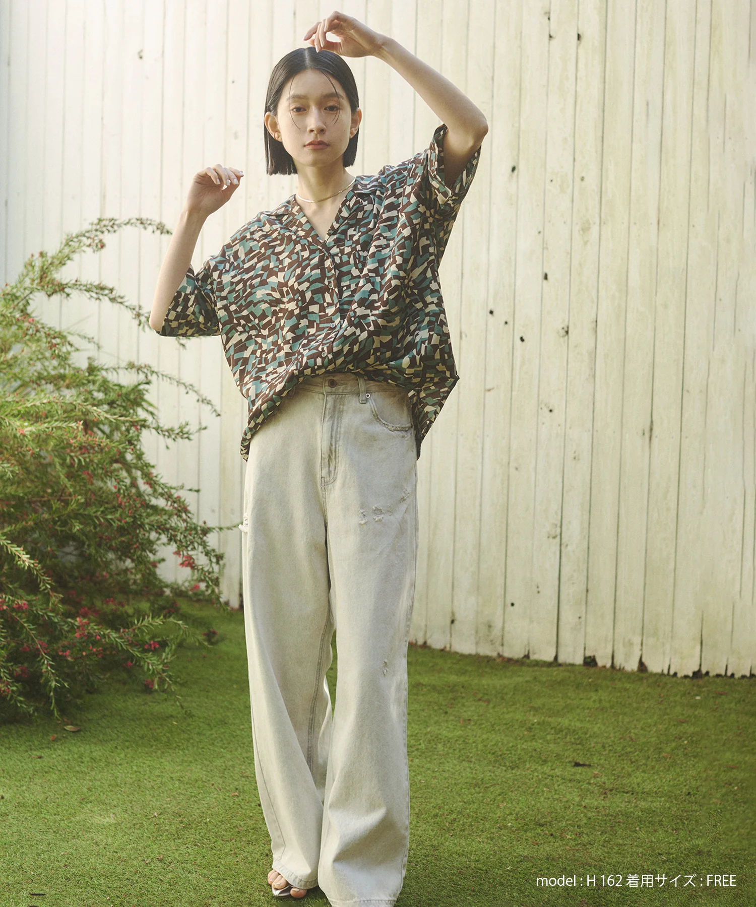 ダメージデニム ゆるストレートパンツ